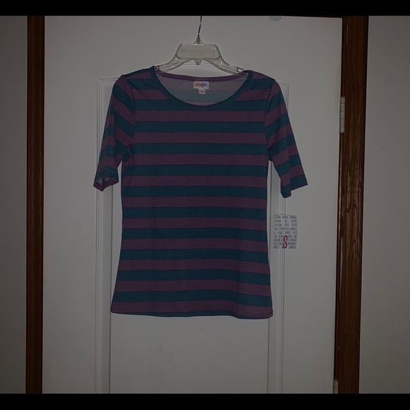 NWOT LuLaRoe GiGi Shirt - Picture 1 of 2